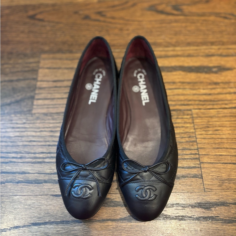 CHANEL Black Quilted Leather Loafers